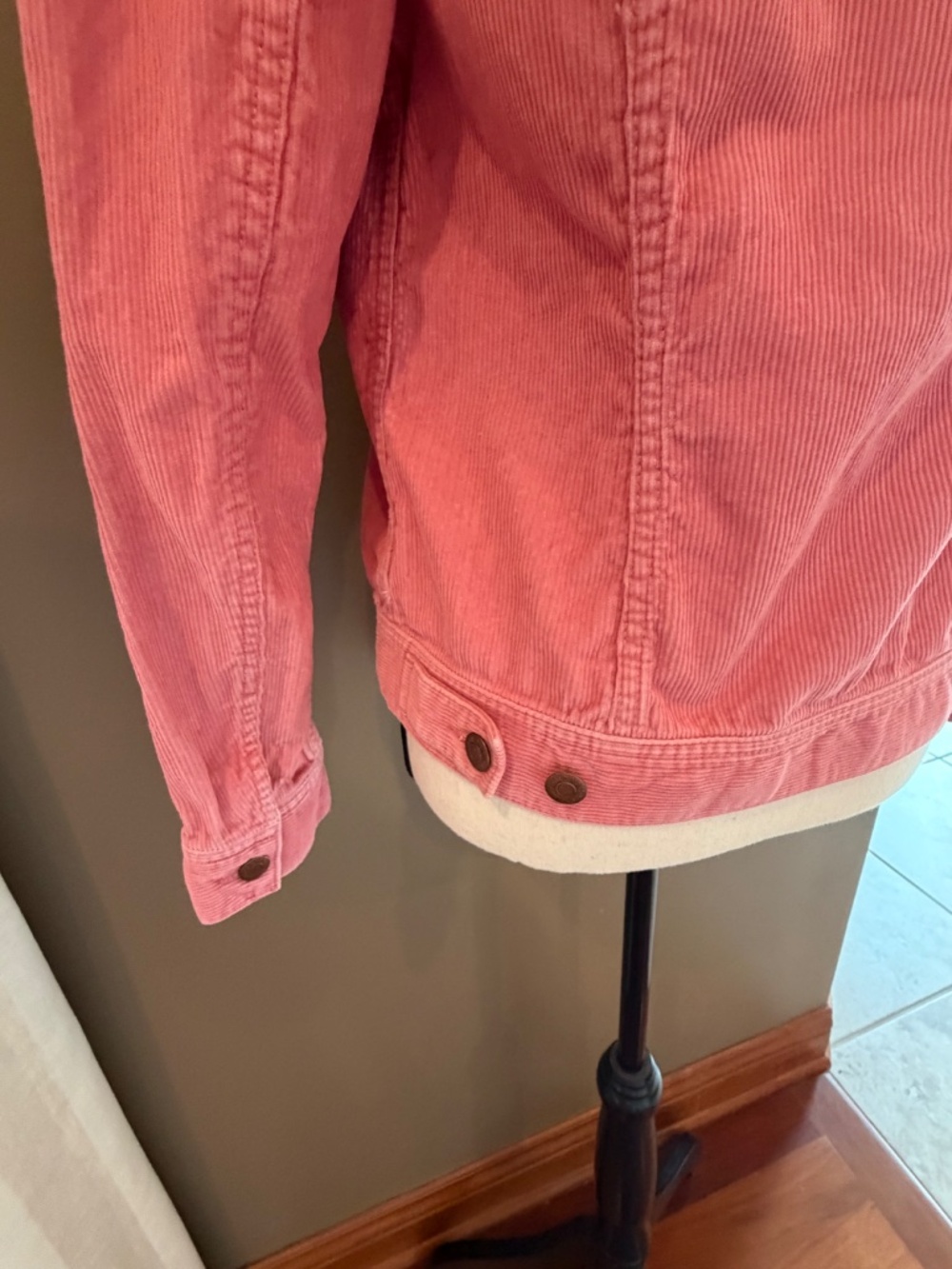 Old Navy Coral Pink Corduroy Jacket, button Front, Size Medium - Picture 8 of 13
